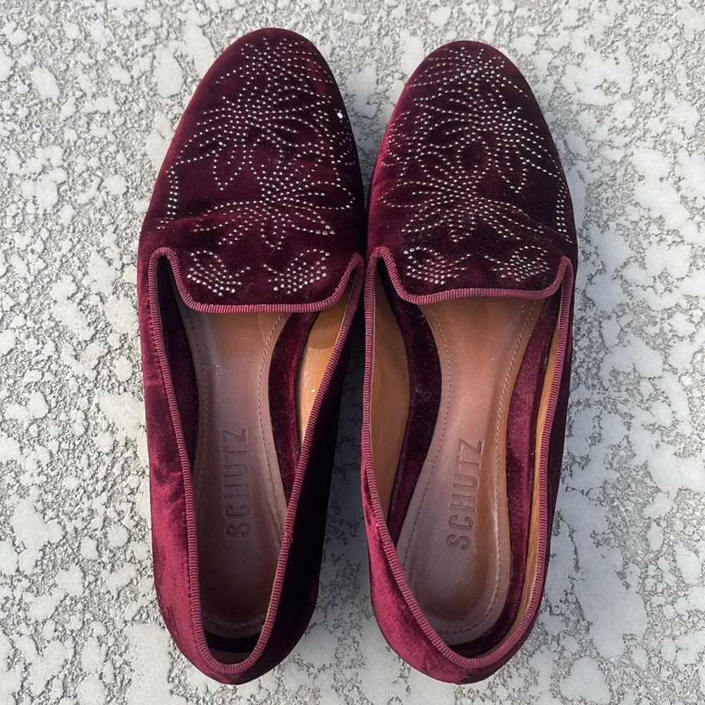 Schutz Burgundy Velvet Loafers Size 6 B Studded Slip On Flats Preppy